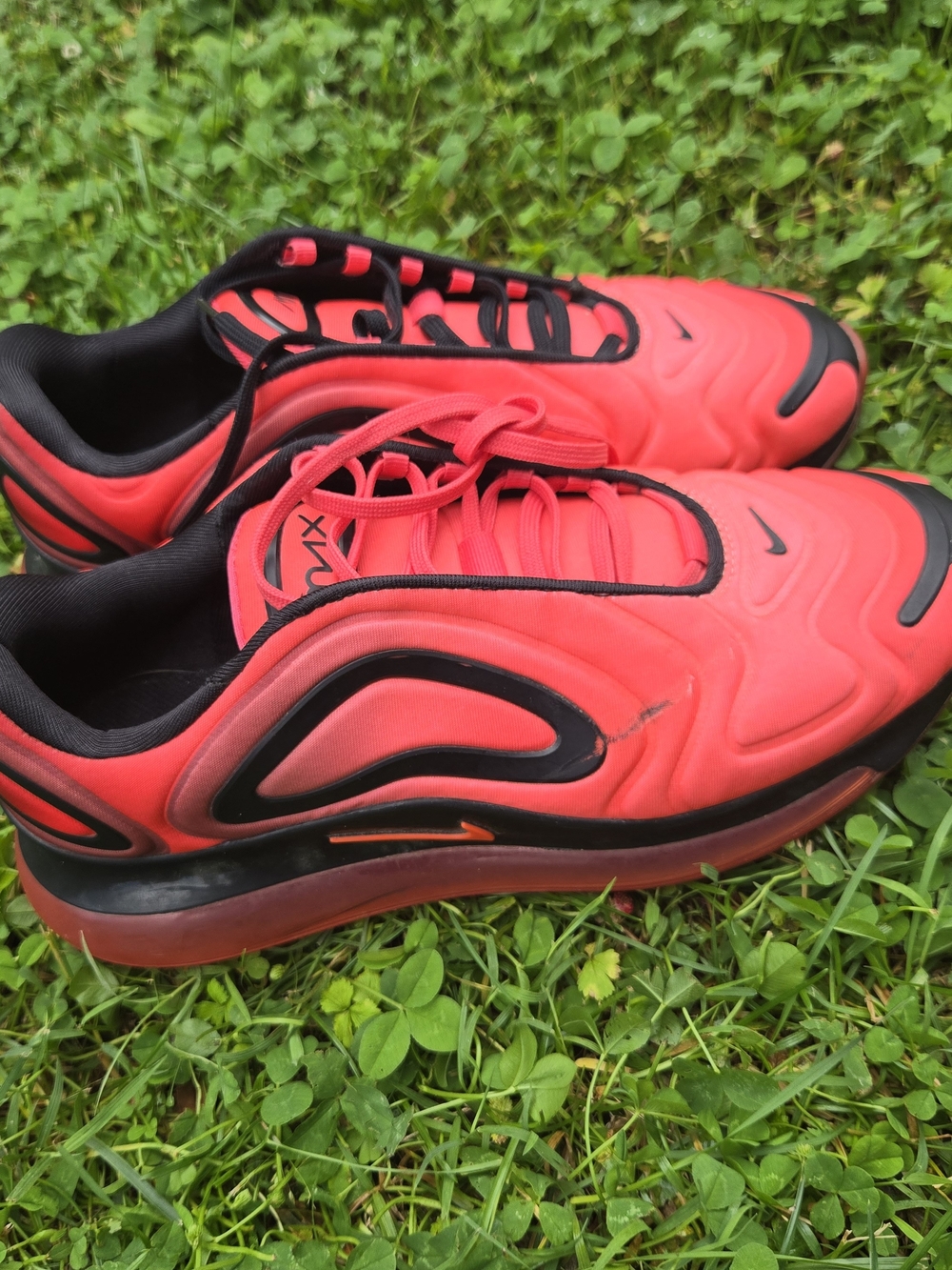 Nike Air Max Men's US8.5 Athletic Shoes - Red/Black